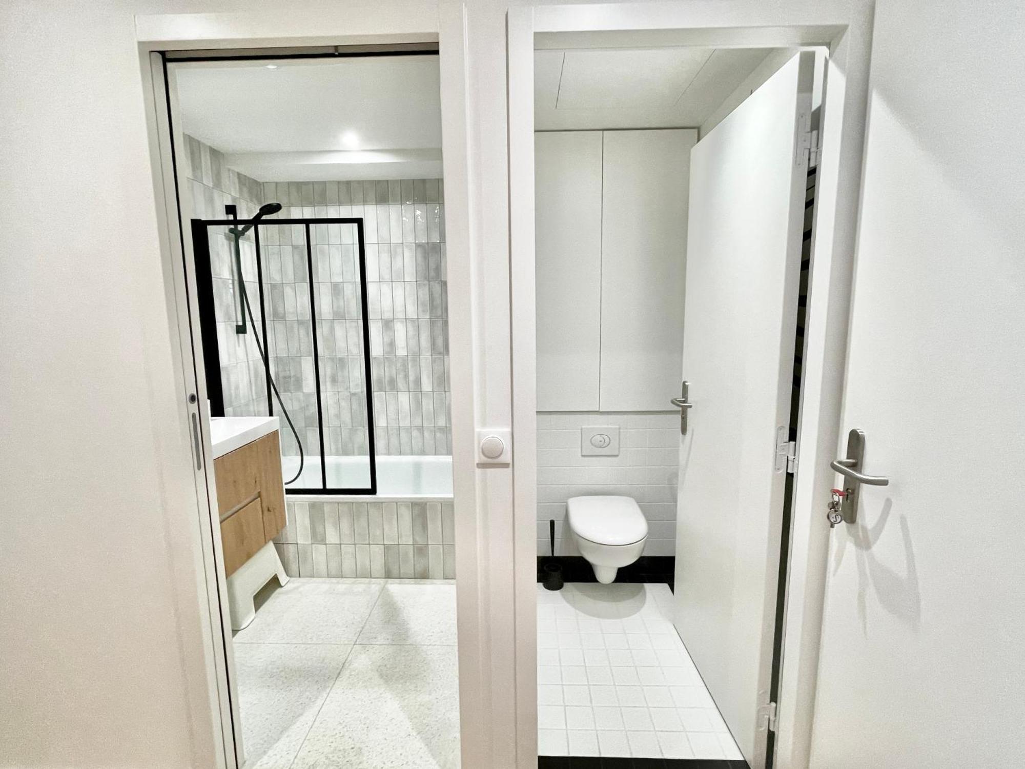 Apartment Splendide De Charme Avec Patio, Parking Et A 3 Minutes